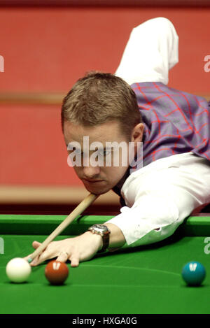 STEPHEN HENDRY Schottland SHEFFIELD SHEFFIELD 30. April 2002 Stockfoto