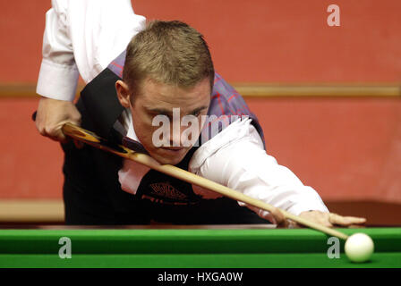 STEPHEN HENDRY Schottland SHEFFIELD SHEFFIELD 30. April 2002 Stockfoto