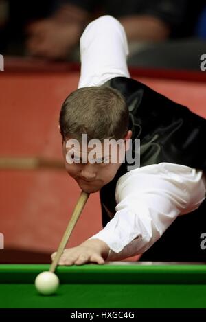 ROBERT MILKINS ENGLAND Tiegel SHEFFIELD ENGLAND 20. April 2003 Stockfoto