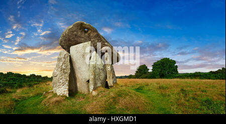 Trethevy Quoit megalithischen stehende Felsengrab, bekannt als der Riese-Haus in der Nähe von St Cleer, ca. 4000 v. Chr., Cornwall, England, Vereinigtes Königreich Stockfoto