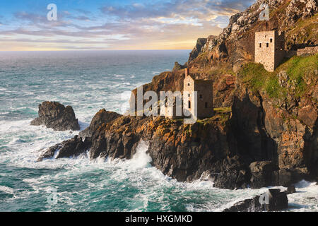 Zerstörten Motor beherbergt von Botallack Tin Mine, in der Nähe von St. Agnes, Cornwall Stockfoto