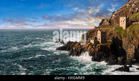 Zerstörten Motor beherbergt von Botallack Tin Mine, in der Nähe von St. Agnes, Cornwall Stockfoto