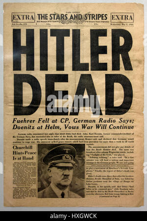 Hitler tot Zeitung - Special Edition von der US-Soldaten Zeitung The Stars and Stripes nach dem Tod von Adolf Hitler, Paris Ausgabe, 2. Mai 1945. Stockfoto