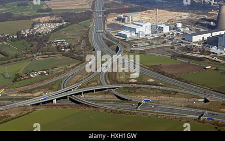 Luftbild von der A1 M62-Kreuzung bei Ferrybridge, Yorkshire, Großbritannien Stockfoto
