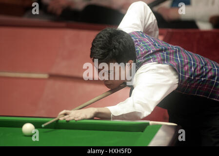 MARCU FU HONG KONG CRUCIBLE THEATRE SHEFFIELD 19. April 2005 Stockfoto