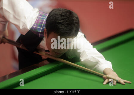 MARCU FU HONG KONG CRUCIBLE THEATRE SHEFFIELD 19. April 2005 Stockfoto