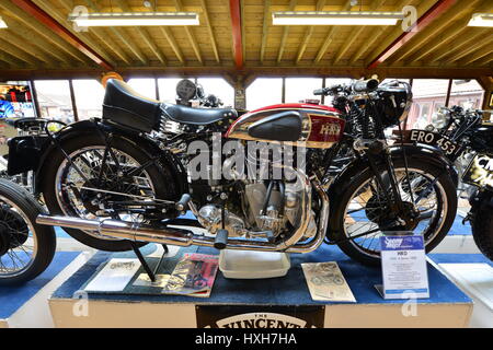 Ein Oldtimer Motorrad in einem Museum im Vereinigten Königreich Stockfoto