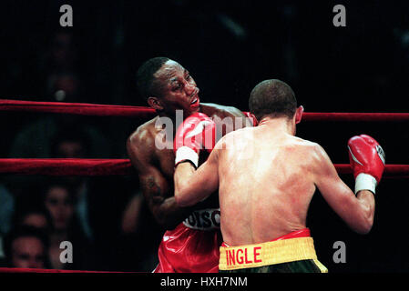 PAUL INGLE V JUNIOR JONES MADDISON SQUARE GARDEN 29. April 2000 Stockfoto