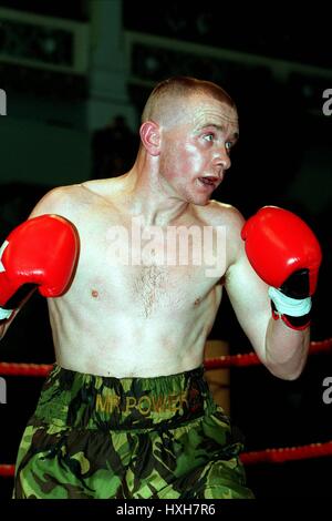 PAUL INGLE FEDERGEWICHT BOXER 30. August 1998 Stockfoto