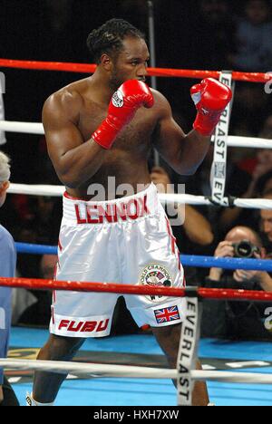 LENNOX LEWIS BOXER STAPLES Center LOS ANGELES USA 21. Juni 2003 Stockfoto