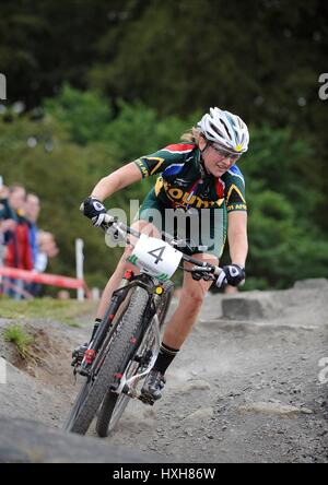 MARISKE SRRAUSS Frau MOUNTAIN BIKE Frau MOUNTAIN BIKE CATKIN BRAES GLASGOW Schottland 29. Juli 2014 Stockfoto