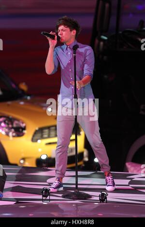 LOUIS TOMLINSON eine Richtung eine Richtung STRATFORD LONDON ENGLAND 12. August 2012 Stockfoto