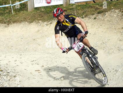 MOUNTAIN BIKER DALBY DARE EVENT DALBY FOREST YORKSHIRE 24. April 2010 Stockfoto