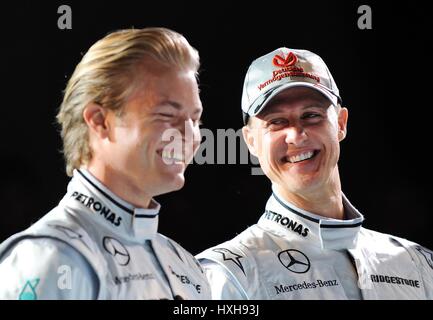 N ROSBERG & MICHAEL SCHUMACHER MERCEDES STUTTGART Deutschland 25. Januar 2010 Stockfoto