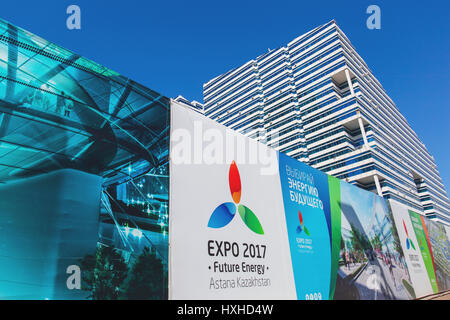 Banner und Logo der Expo 2017 In Astana Stockfoto