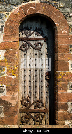 Eingang in der Kirkmadrine Kirche in der Rhins von Galloway, Dumfries and Galloway, Schottland, Großbritannien Stockfoto