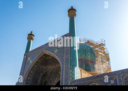 Iwan von Shah Moschee (auch bekannt als Imam Moschee) am Naghsh-e Jahan Quadrat in Isfahan, Hauptstadt der Provinz Isfahan im Iran Stockfoto