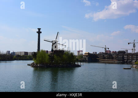 Shijiazhuang, Shijiazhuang, China. 28. März 2017. Shijiazhuang, CHINA-März 26 2017: (nur zur redaktionellen Verwendung. CHINA HERAUS). Die Gebäude der Hebei Akademie der bildenden Künste sah aus wie "Hogwarts Castle" berühmt in Shijiazhuang, Hebei-Provinz Nord-China, 26. März 2017. Bildnachweis: SIPA Asien/ZUMA Draht/Alamy Live-Nachrichten Stockfoto