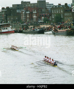 FÜHRENDE OXFORD Universität CAMBRIDGE BOAT RACE 1993 01 März 1994 Stockfoto