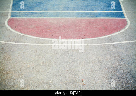 Details zu einem Basketball-Hof asphalt Zeichen. Stockfoto