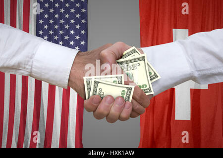 100-Dollar-Rechnungen Handshake mit USA und der Schweiz kennzeichnet Hintergrund. Stockfoto