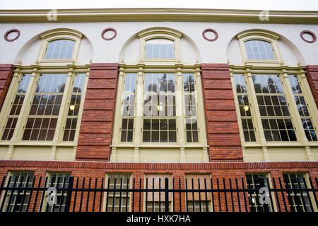 Berühmte Gerlinger Hall Gebäude auf dem Campus der University of Oregon in Eugene Oregon. Stockfoto