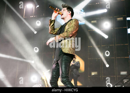 Brendon Urie von Panik! In der Disco funktioniert am 25. März 2017 in der in Oracle Arena in Oakland, Kalifornien. Stockfoto