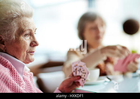 Spielkarten mit bester Freund Stockfoto