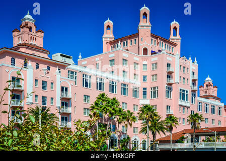 Der legendäre Don Cesar Hotel, oft das Pink Palace genannt, wurde im Jahre 1924 am Strand in St. Petersburg, FL, USA gebaut Stockfoto