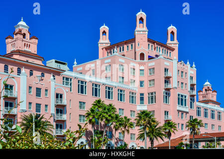 Der legendäre Don CeSar Hotel, oft als das Pink Palace entstand 1924 am Strand in St. Petersburg, FL Stockfoto