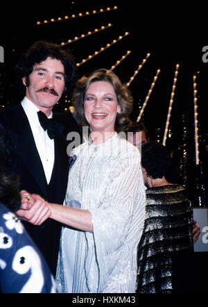 Lauren Bacall und Kevin Kline im Juni 1981. Nancy Barr © / MediaPunch Stockfoto