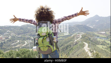 Expressive glücklich Reisenden Stockfoto