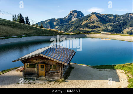 Blick vom Sudelfeld zum Wendelstein mit Reservoir See Mangfall Berge, Voralpenland, Upper Bavaria, Bavaria, Germany Stockfoto