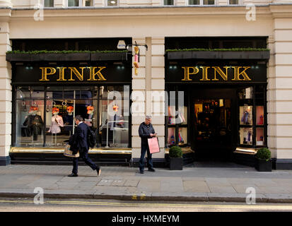 Der Designer-Shirt-Shop von Rosa auf Jermyn Street im Londoner West End, etabliert die Street berühmt für seine Ong Shirt Einzelhändler Stockfoto