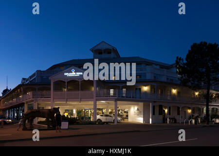 Fremantle Westaustralien, Esplanade Hotel Haupteingang im Laufe des Abends. Stockfoto