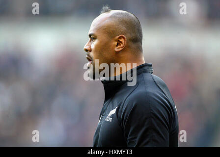 JONAH LOMU Neuseeland RU TWICKENHAM LONDON ENGLAND 9. November 2002 Stockfoto