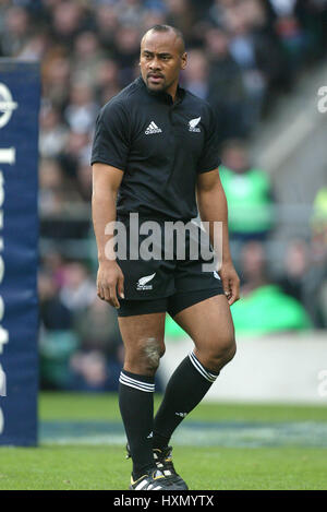 JONAH LOMU Neuseeland RU TWICKENHAM LONDON ENGLAND 9. November 2002 Stockfoto