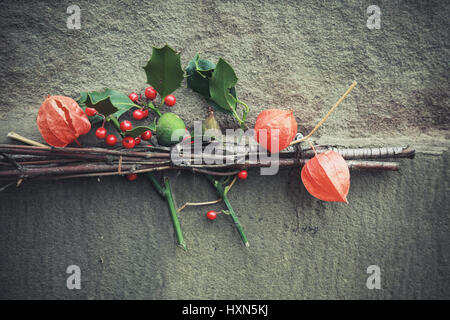 Blumenstrauß mit trockenen Physalis Schale, dekorative Wand-Montage Stockfoto