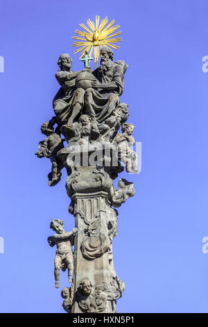 Pestsäule der Heiligen Dreifaltigkeit auf dem Hauptplatz, Duchcov, Tschechische Republik, Europa Stockfoto