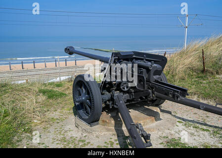 Deutsch Zweiter Weltkrieg Pak 40 75 mm Panzerabwehrkanone auf Raversyde Atlantikwall / Freilichtmuseum Atlantikwall in Raversijde, West-Flandern, Belgien Stockfoto