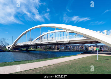 Walton Straßenbrücke, Walton-on-Thames, Surrey, England, Vereinigtes Königreich Stockfoto