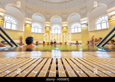Die schönen, klassischen Stil Szechenyi Thermalbad und Spa in Budapest, Ungarn Stockfoto