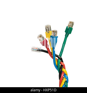 Multi farbige Ethernet-Kabel auf einem weißen Hintergrund. Netzwerkzubehör Stockfoto