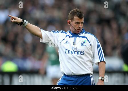 NIGEL OWENS IRB RUGBY Schiedsrichter STADE Frankreich PARIS Frankreich 9. Februar 2008 Stockfoto