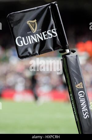 GUINNESS PREMIERSHP RUGBY Flagge GUINNESS PREMIERSHIP Flagge HEADINGLEY CARNEGIE LEEDS ENGLAND 4. Oktober 2009 Stockfoto