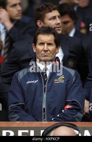 ROBBIE DEANS Australien RU Trainer Australien RU COACH TWICKENHAM MIDDLESEX ENGLAND 13. November 2010 Stockfoto