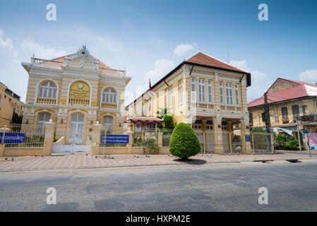 Gebäude aus der Kolonialzeit, in Battambang, Kambodscha, Asien. Stockfoto