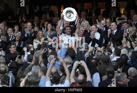 CHRIS ROBSHAW TROPHY ENGLAND RU V WALES RU ENGLAND RU V WALES RU TWICKENHAM LONDON ENGLAND 9. März 2014 Stockfoto