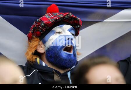 Schottland-FAN mit FACE PAINT Australien V Schottland Australien V Schottland TWICKENHAM LONDON ENGLAND 18. Oktober 2015 Stockfoto