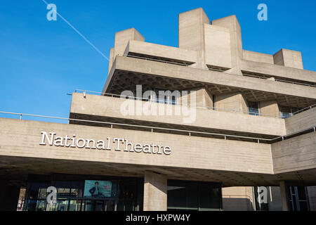 Das Nationaltheater in der South Bank, London England Vereinigtes Königreich UK Stockfoto